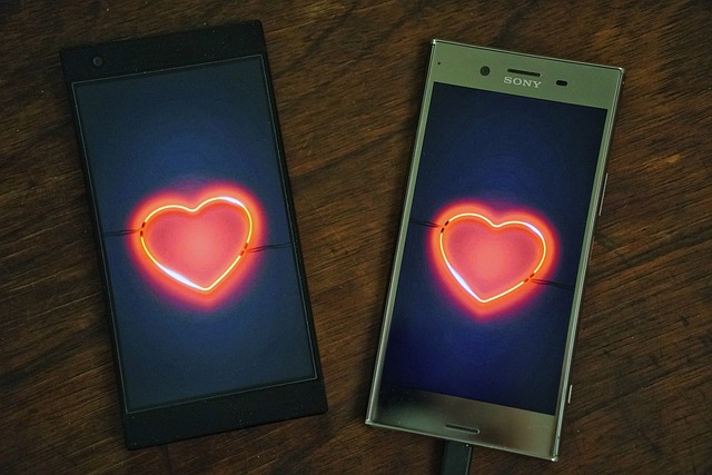 dva mobily se srdci